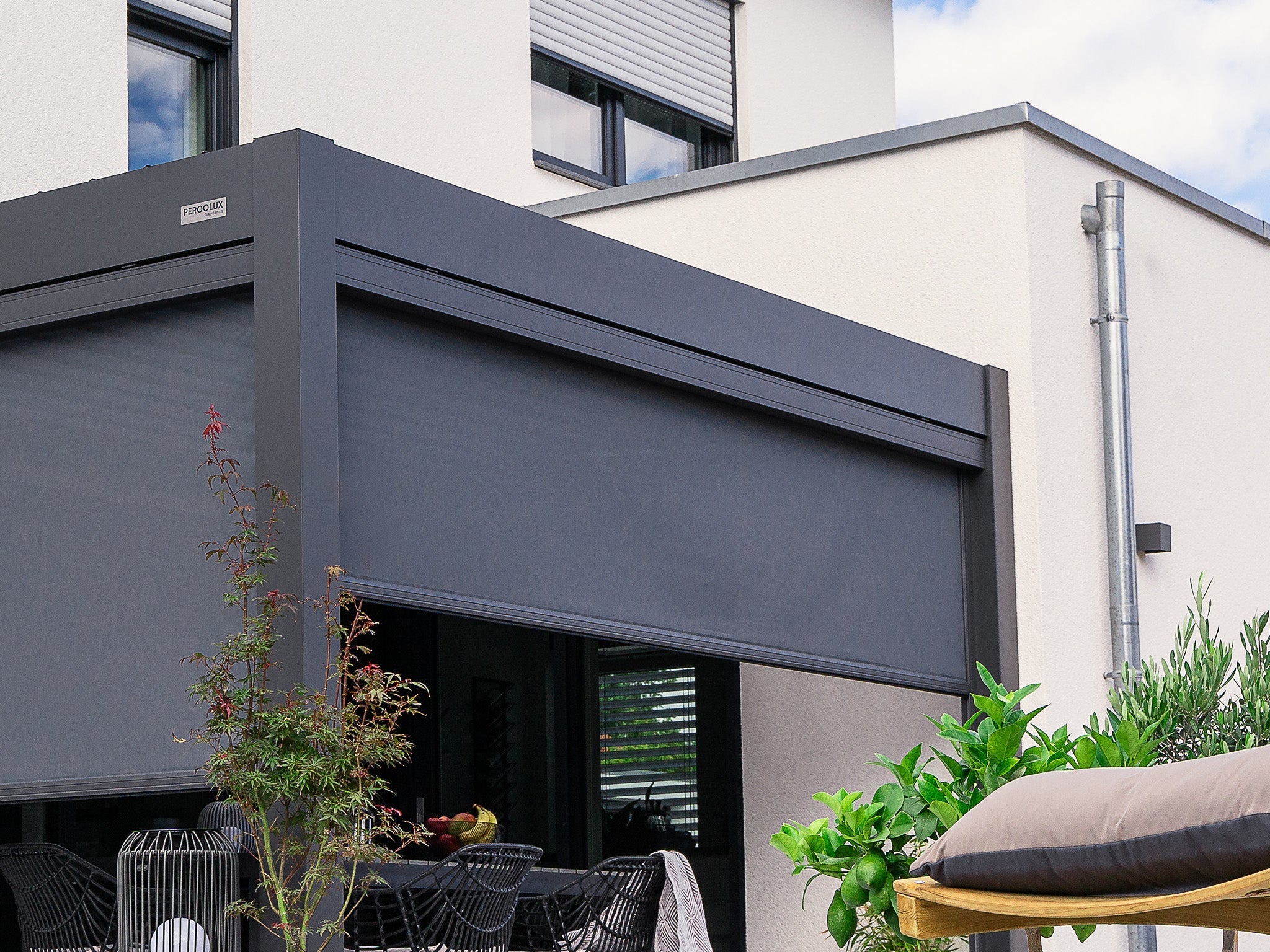 Retractable Screens - Image 3