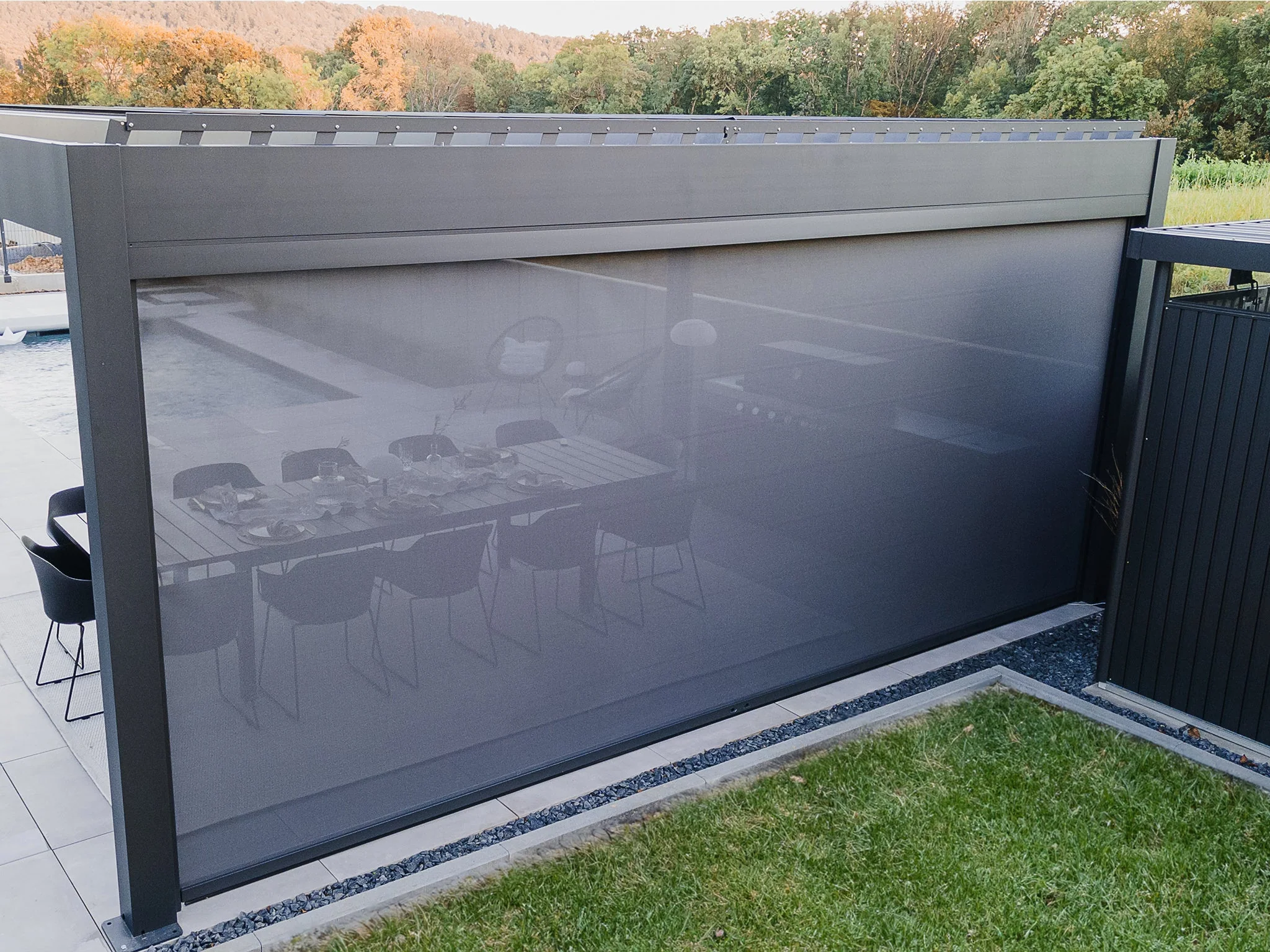 Retractable Screens - Image 4