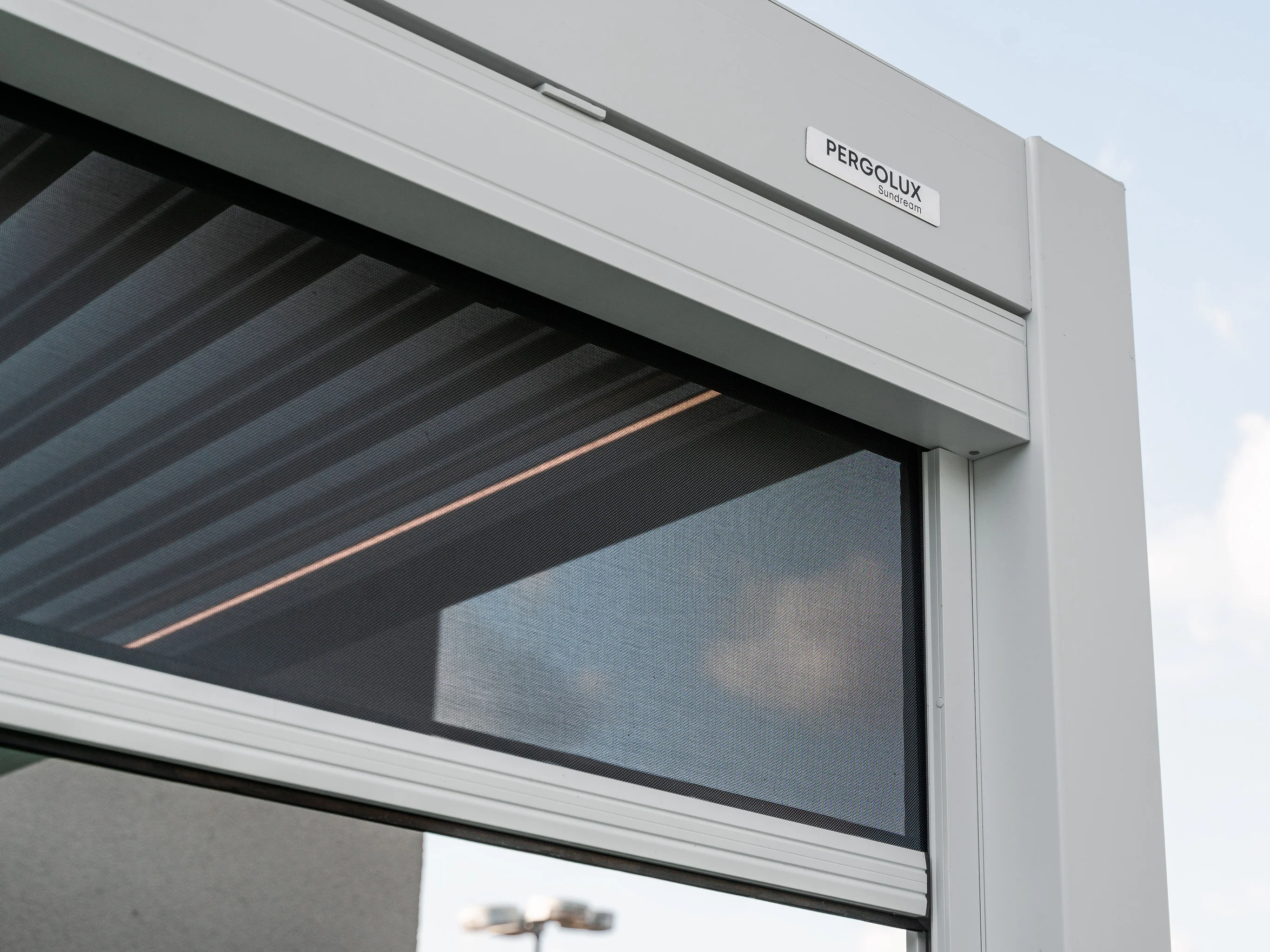 Retractable Screens for S1 - Image 11