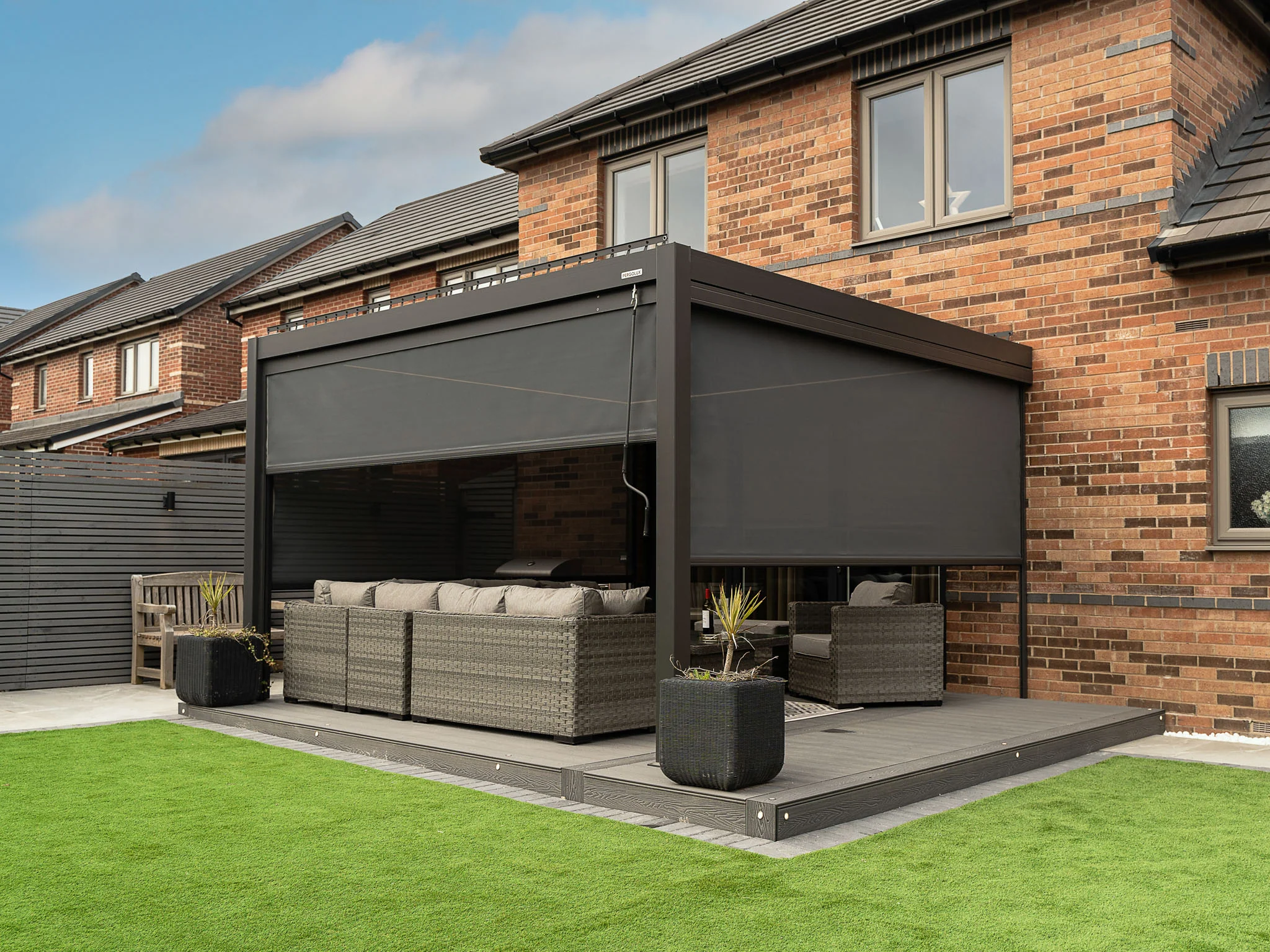 Retractable Screens for S1 - Image 4