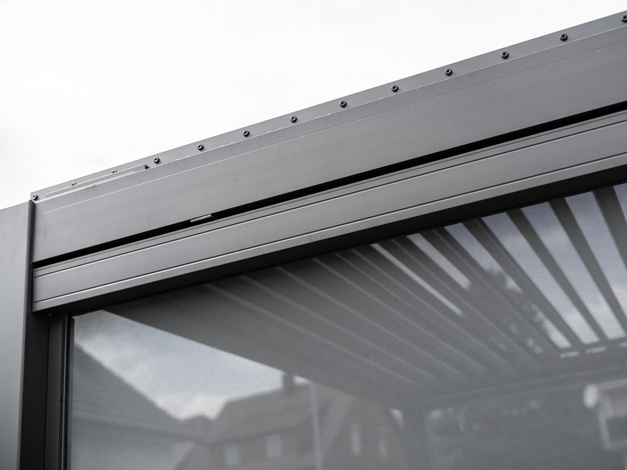 Retractable Screens for S1 - Image 5